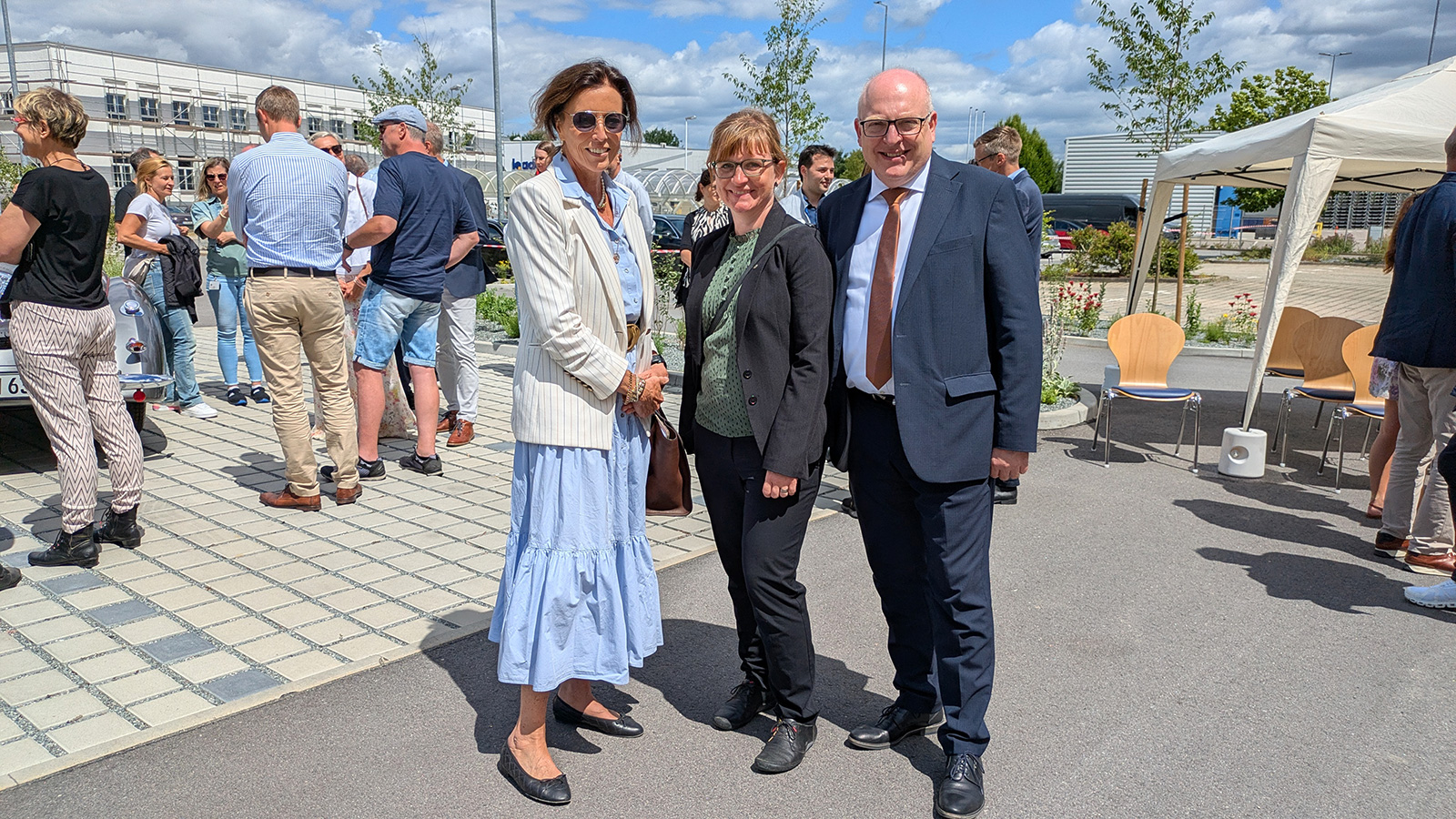 Wandkunstwerk von Mariusz Waras am Volkswagen Motorenwerk
in Chemnitz