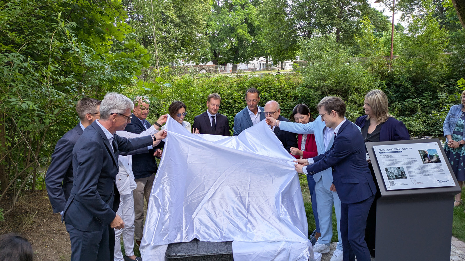 Eröffnung des Carl-Hahn-Gartens