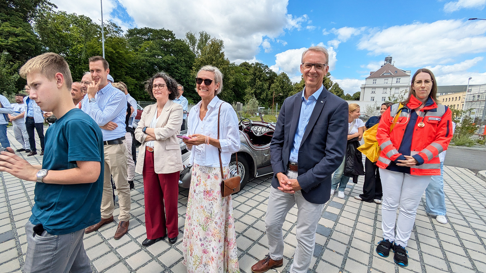 Wandkunstwerk von Mariusz Waras am Volkswagen Motorenwerk
in Chemnitz